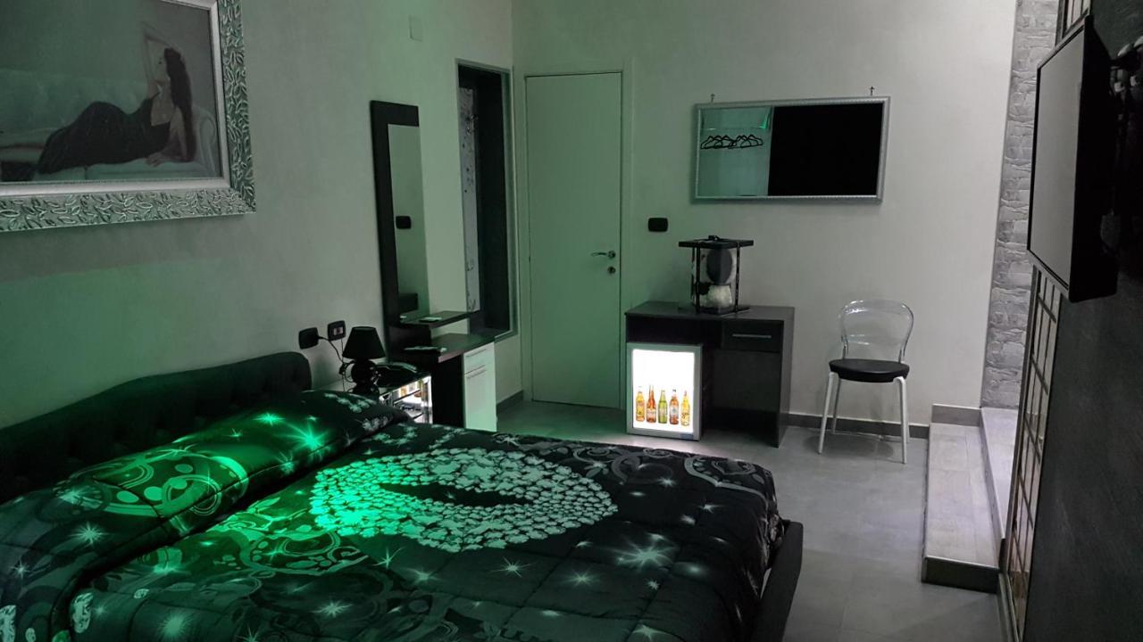 Hotel Taromy เนเปิลส์ ภายนอก รูปภาพ
