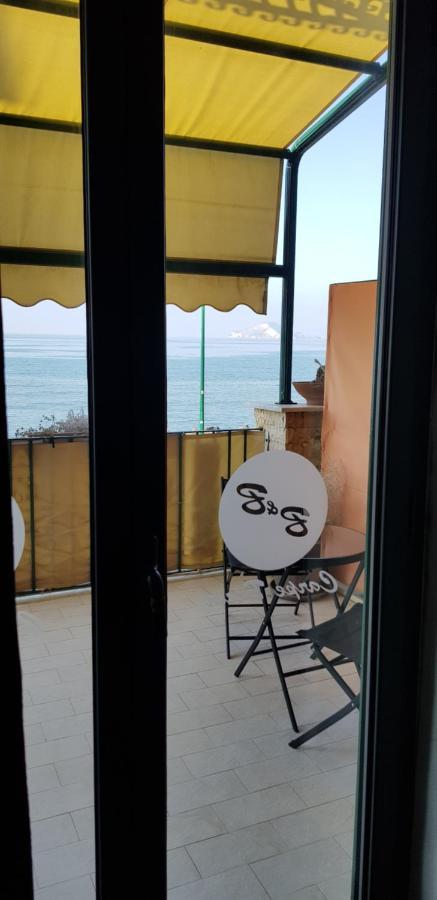 Hotel Taromy เนเปิลส์ ภายนอก รูปภาพ