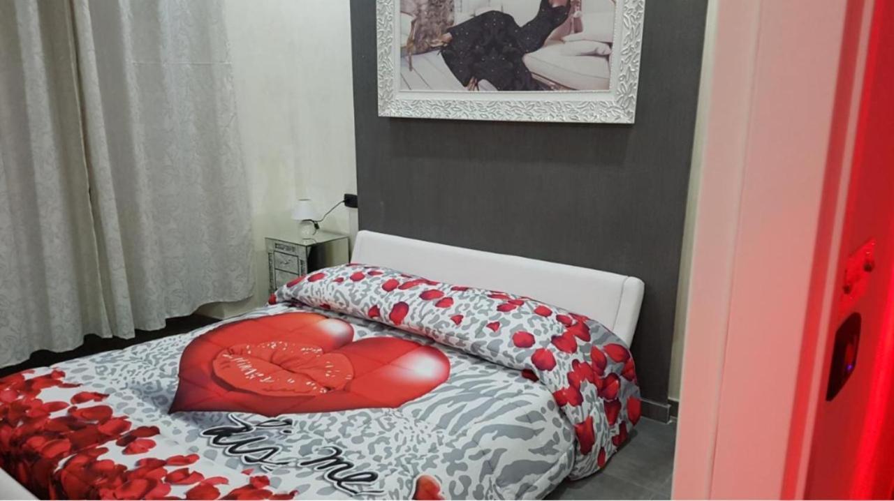 Hotel Taromy เนเปิลส์ ภายนอก รูปภาพ
